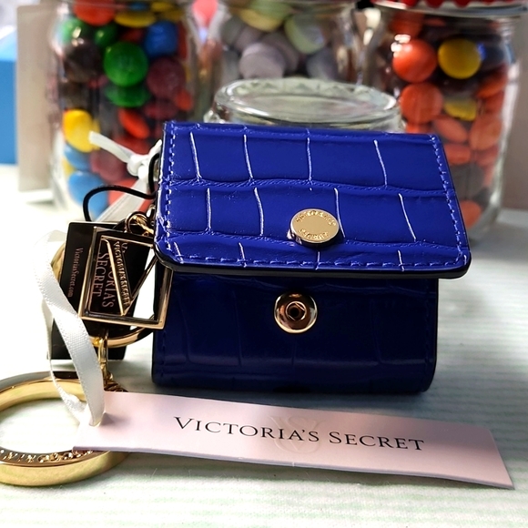 VICTORIA'S SECRET Earbud Holder! BRAND NEW! - Picture 2 of 3